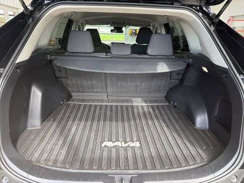 Used 2023 Toyota RAV4 LE AWD/4WD image 24
