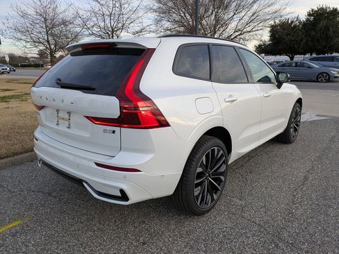 New 2026 Volvo XC60 B5 Ultra w/ Climate Package image 4