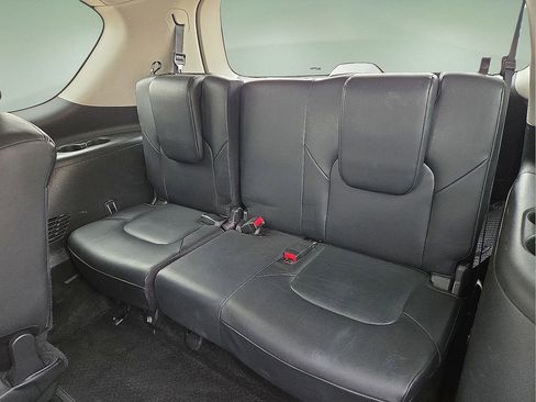 Used 2024 Nissan Armada SL image 19
