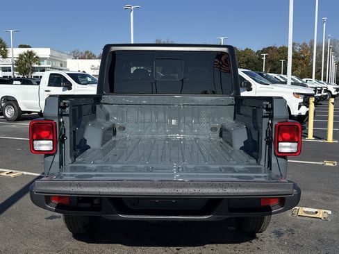 New 2026 Jeep Gladiator Sport image 13