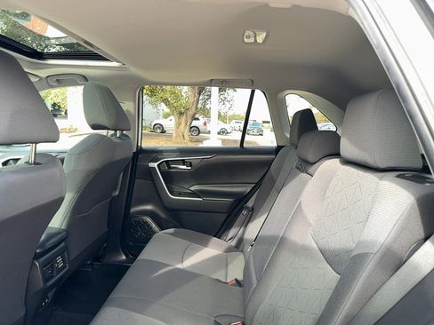 Used 2019 Toyota RAV4 XLE w/ Convenience Package image 15