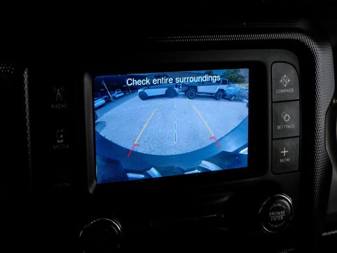 Used 2019 Jeep Wrangler Sport AWD/4WD image 16