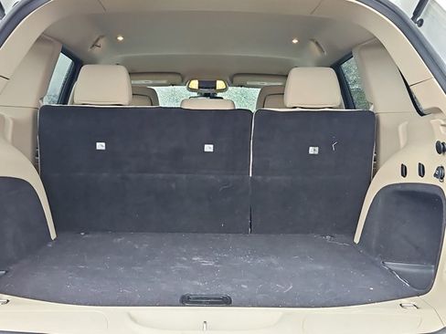 Used 2020 Jeep Grand Cherokee Laredo w/ 18" Wheel & 8.4" Radio Group image 4