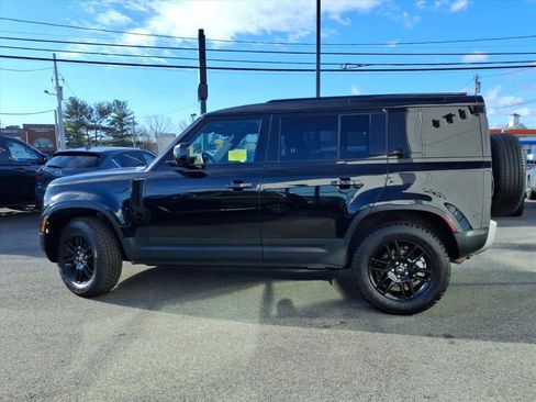 Used 2025 Land Rover Defender 110 S image 7