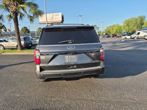 Used 2021 Ford Expedition Max Limited RWD image 4