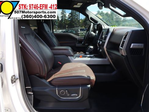 Used 2015 Ford F150 Platinum w/ Equipment Group 701A Luxury AWD/4WD image 21