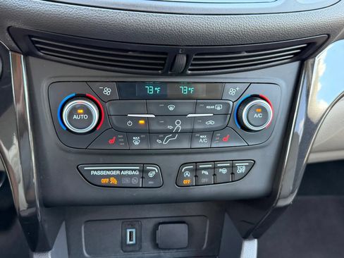 Used 2019 Ford Escape Titanium FWD image 17