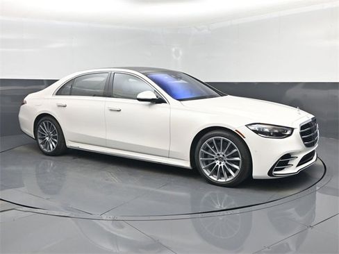 Used 2022 Mercedes-Benz S 500 4MATIC image 1