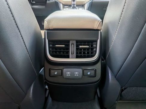 Used 2022 Subaru Outback Limited AWD/4WD image 17