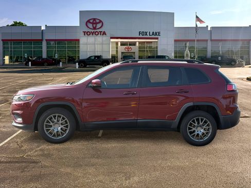 Used 2020 Jeep Cherokee Latitude Plus FWD image 2