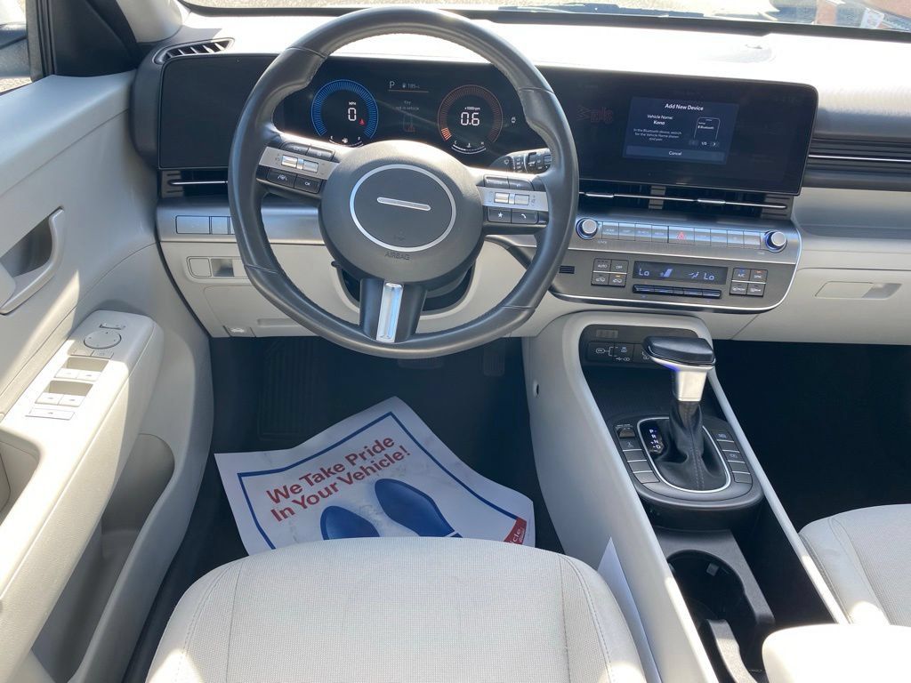 Used 2024 Hyundai Kona SEL AWD/4WD image 9