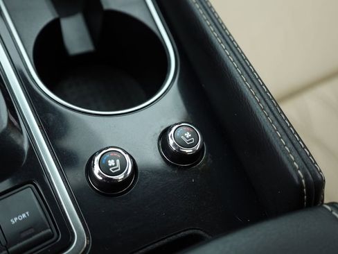 Used 2023 Nissan Maxima Platinum w/ Sport Mat Group image 17