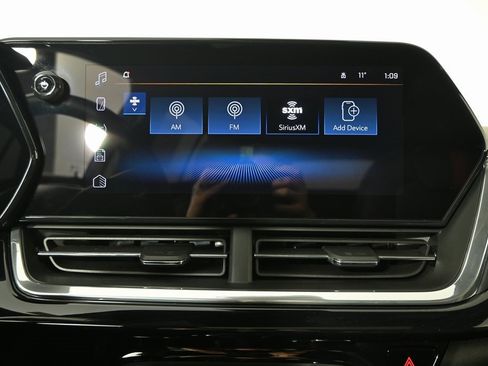 Used 2024 Chevrolet Trax RS w/ Sunroof Package image 28