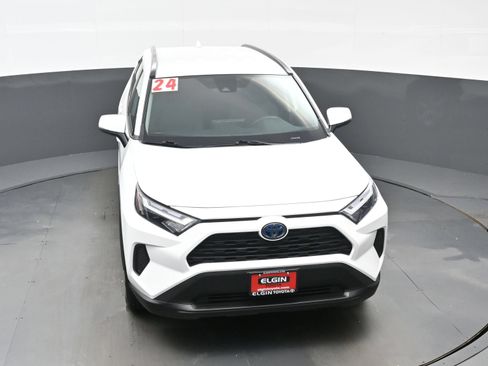 Used 2024 Toyota RAV4 LE AWD/4WD image 33