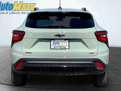 Used 2024 Chevrolet Trax RS w/ Driver Confidence Package FWD image 7