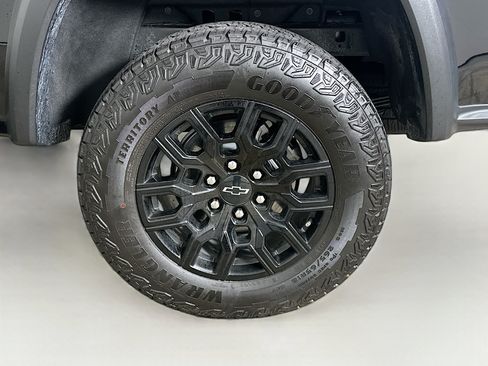 Used 2026 Chevrolet Colorado Trail Boss AWD/4WD image 11