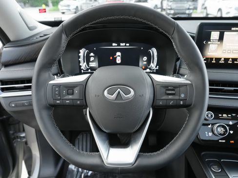 Used 2025 INFINITI QX60 Sensory w/ Vision Package AWD/4WD image 10