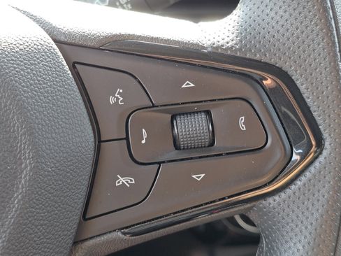 Used 2025 Chevrolet TrailBlazer LT image 12