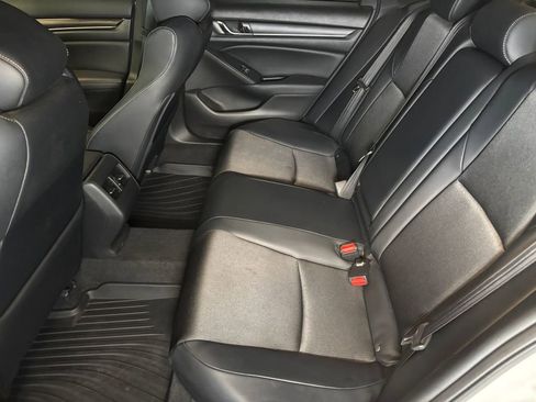 Used 2018 Honda Accord Sport image 20