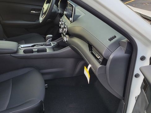 New 2025 Nissan Sentra SV w/ Trunk Package image 27