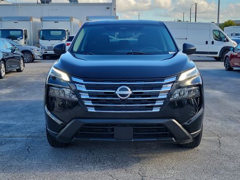 Used 2024 Nissan Rogue S FWD image 8