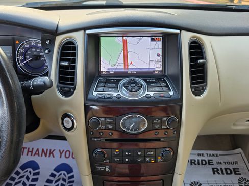 Used 2017 INFINITI QX50 AWD w/ Premium Plus Package image 30