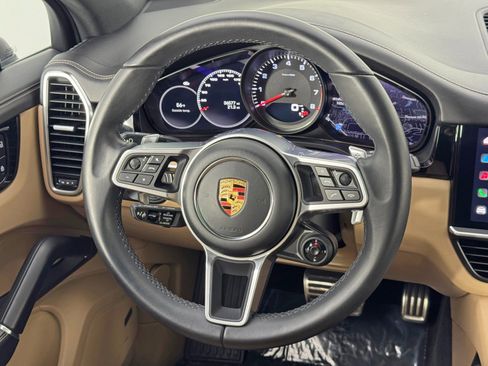Used 2022 Porsche Cayenne S Platinum w/ Premium Package Plus image 21