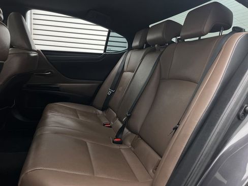 Used 2022 Lexus ES 300h w/ Premium Package image 34