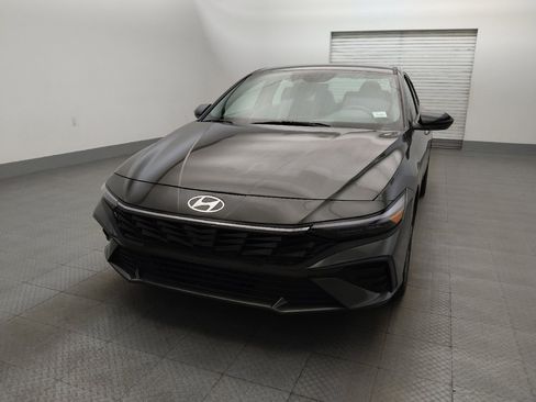 Used 2025 Hyundai Elantra Sport FWD image 15