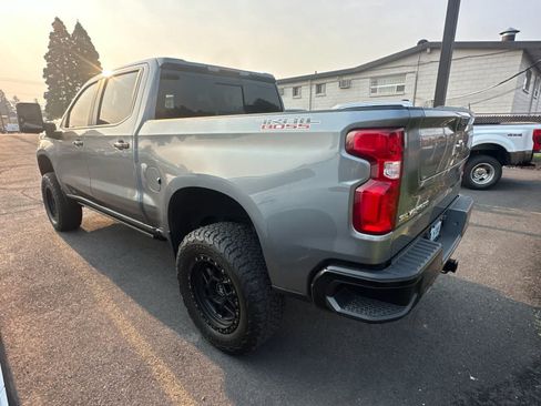 Used 2022 Chevrolet Silverado 1500 LT Trail Boss w/ Convenience Package II AWD/4WD image 5