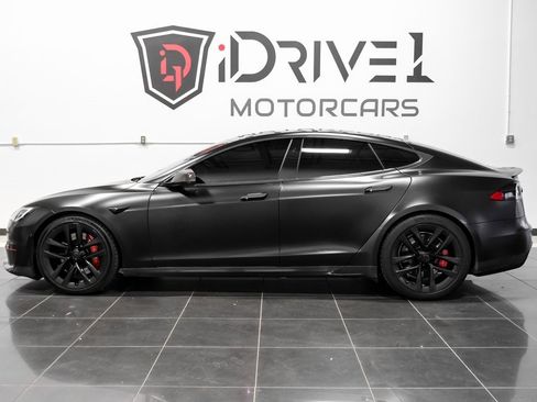 Used 2021 Tesla Model S Plaid image 13