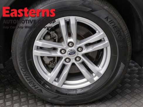 Used 2020 Ford Explorer XLT w/ Equipment Group 202A RWD image 31