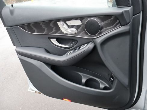 Used 2016 Mercedes-Benz GLC 300 4MATIC image 35