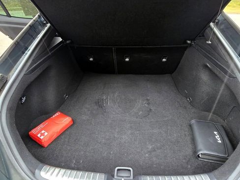 Used 2022 Kia Stinger GT1 image 27