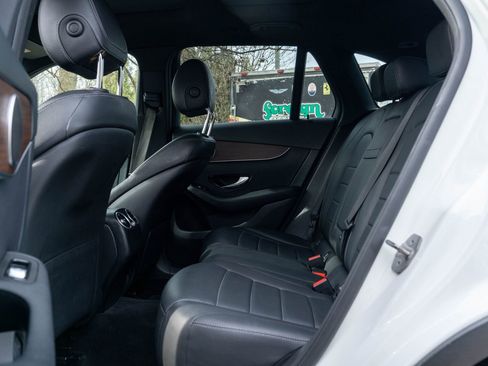 Used 2020 Mercedes-Benz GLC 300 GLC 300 image 28