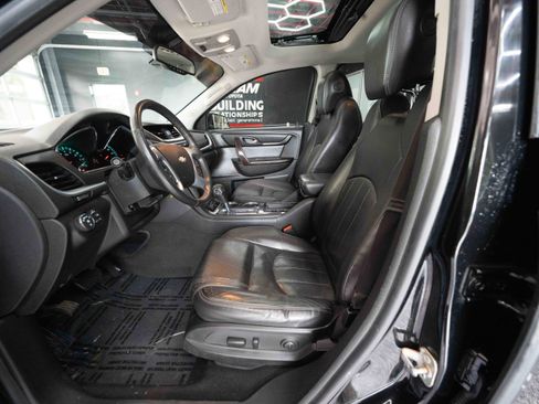 Used 2017 Chevrolet Traverse Premier AWD/4WD image 9