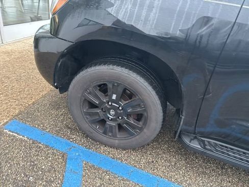 Used 2018 Toyota Sequoia TRD Sport image 8