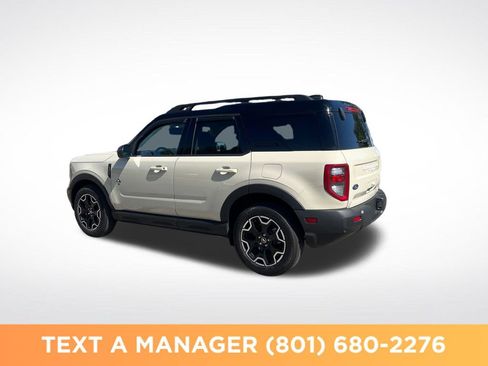 Used 2025 Ford Bronco Sport Outer Banks AWD/4WD image 3