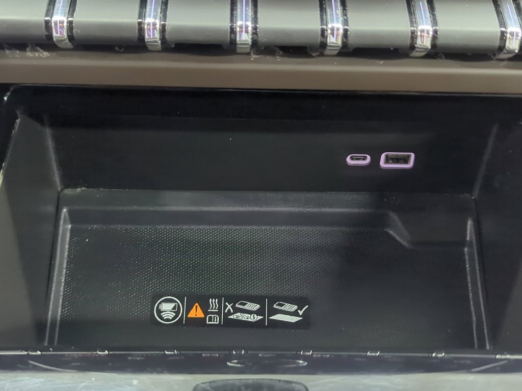 Used 2025 GMC Yukon Elevation AWD/4WD image 21