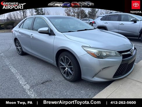 Used 2017 Toyota Camry XSE image 1