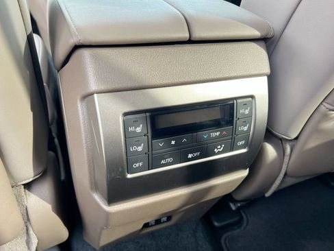 Used 2023 Lexus GX 460 Premium w/ Premium Package AWD/4WD image 21
