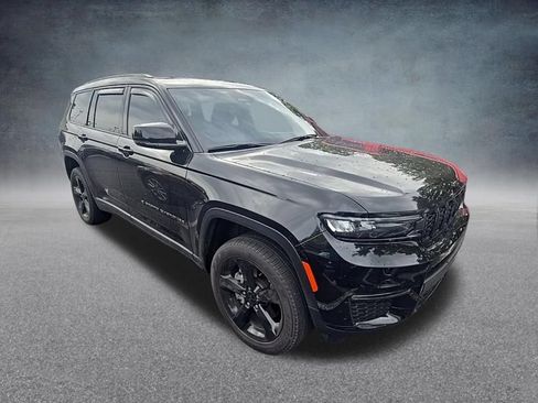 Used 2024 Jeep Grand Cherokee L Limited w/ Black Appearance Package AWD/4WD image 8