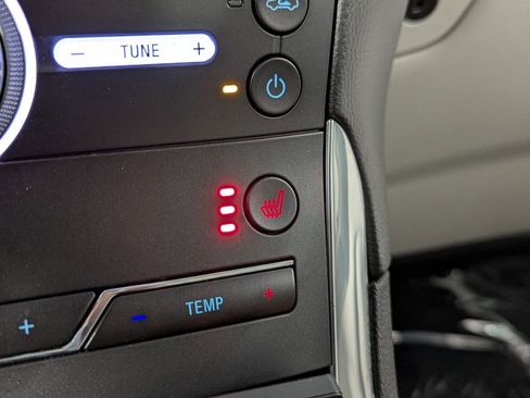 Used 2020 Ford Edge Titanium image 21