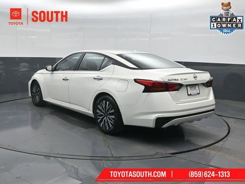 Used 2025 Nissan Altima 2.5 SV FWD image 8