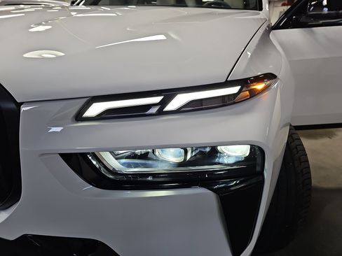 New 2026 BMW X7 M60i image 32
