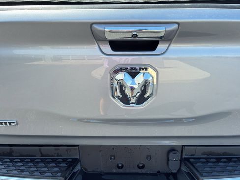Used 2022 RAM 1500 Laramie AWD/4WD image 23