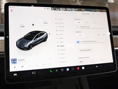 Used 2023 Tesla Model 3 Standard Range image 27