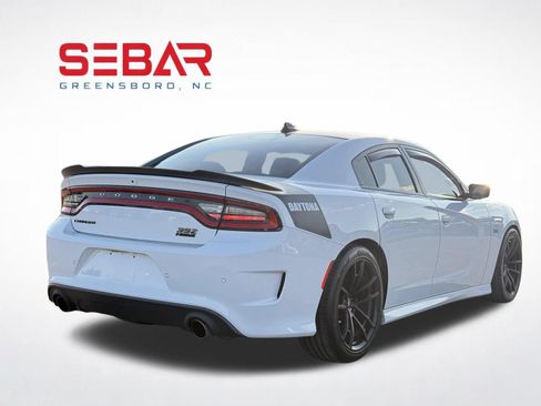 Used 2017 Dodge Charger R/T RWD image 12