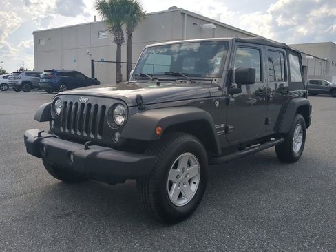 Used 2017 Jeep Wrangler Unlimited Sport w/ Quick Order Package 23S AWD/4WD image 7