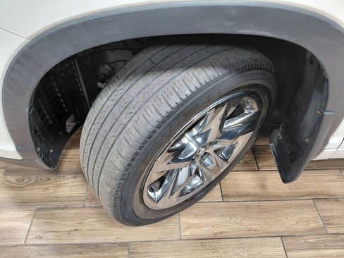 Used 2019 Toyota Highlander Limited image 36